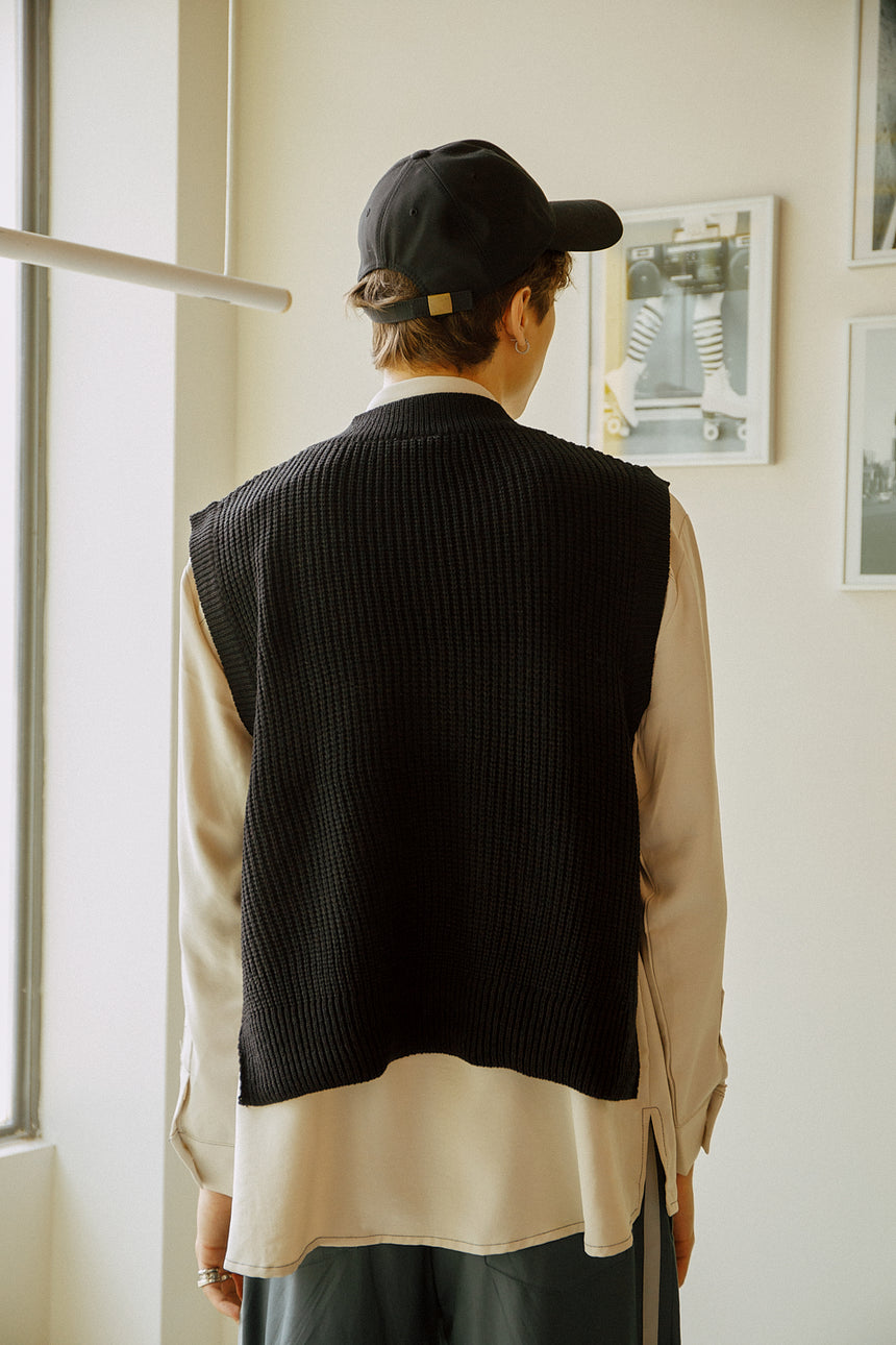 V-neck High Low Cropped Knit Vest