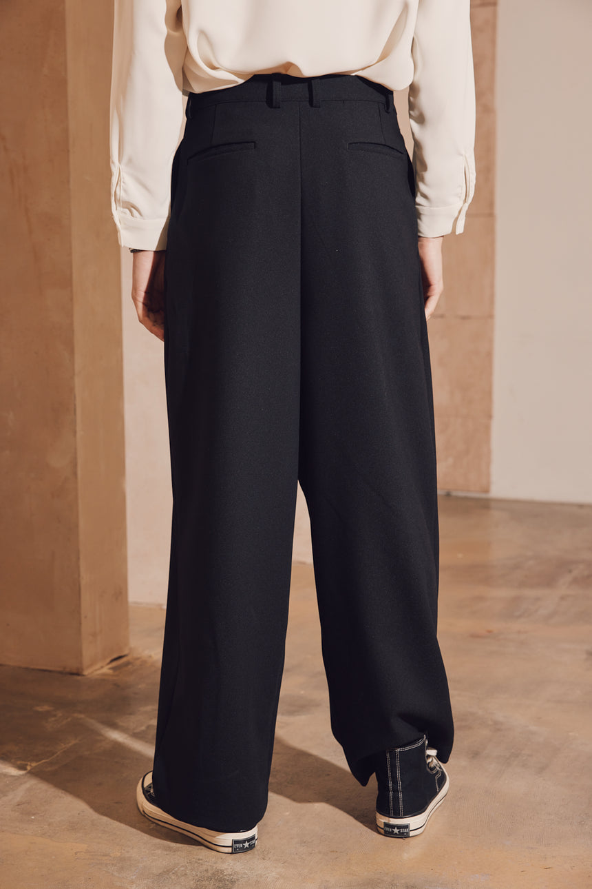 Double Pintuck Wide Balloon Trousers