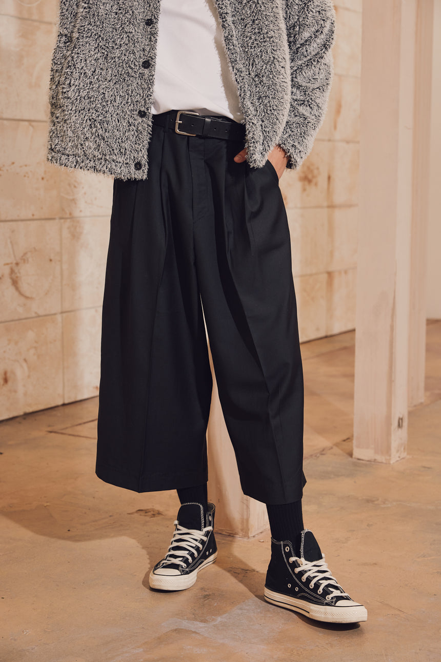 Pleated Wide Leg Crop Trousers
