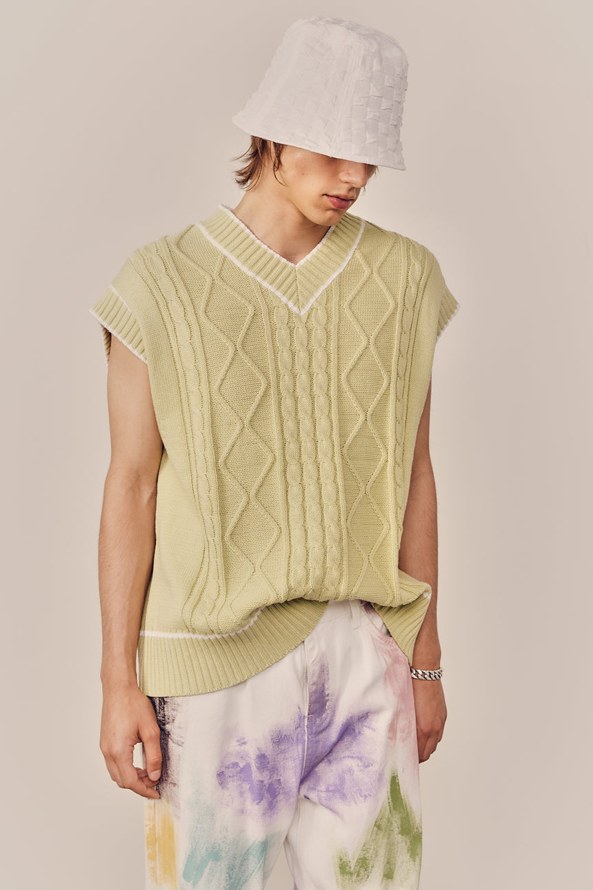 Simple Crop Cable Knit Vest