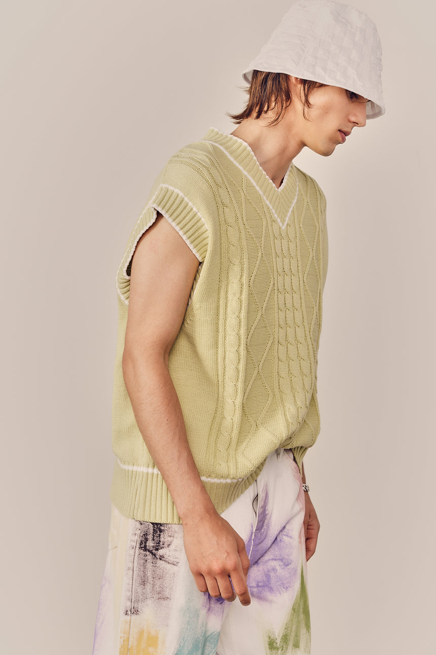Simple Crop Cable Knit Vest