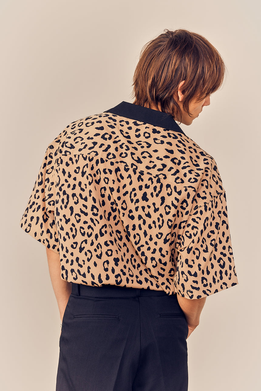 Leopard Collar Contrast Oversized Shirt